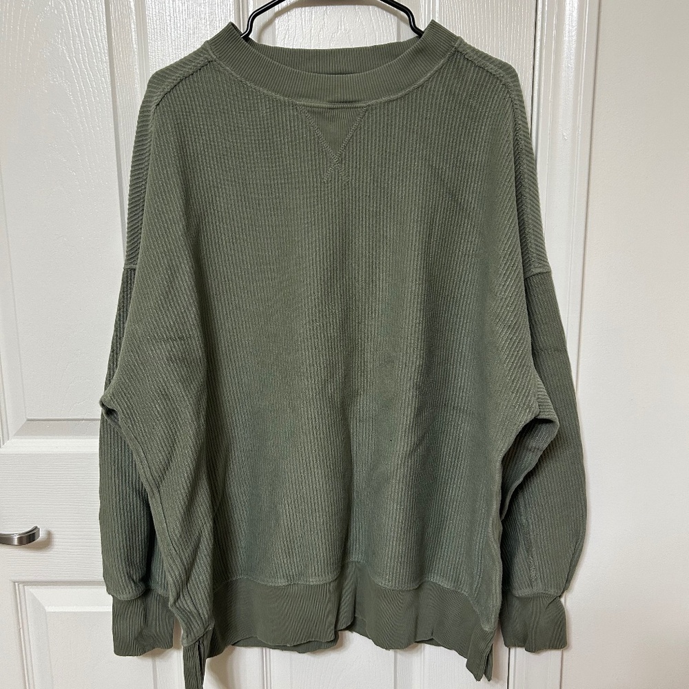 Aerie Big Chill Textured Crew Sweatshirt - Medium/Large
